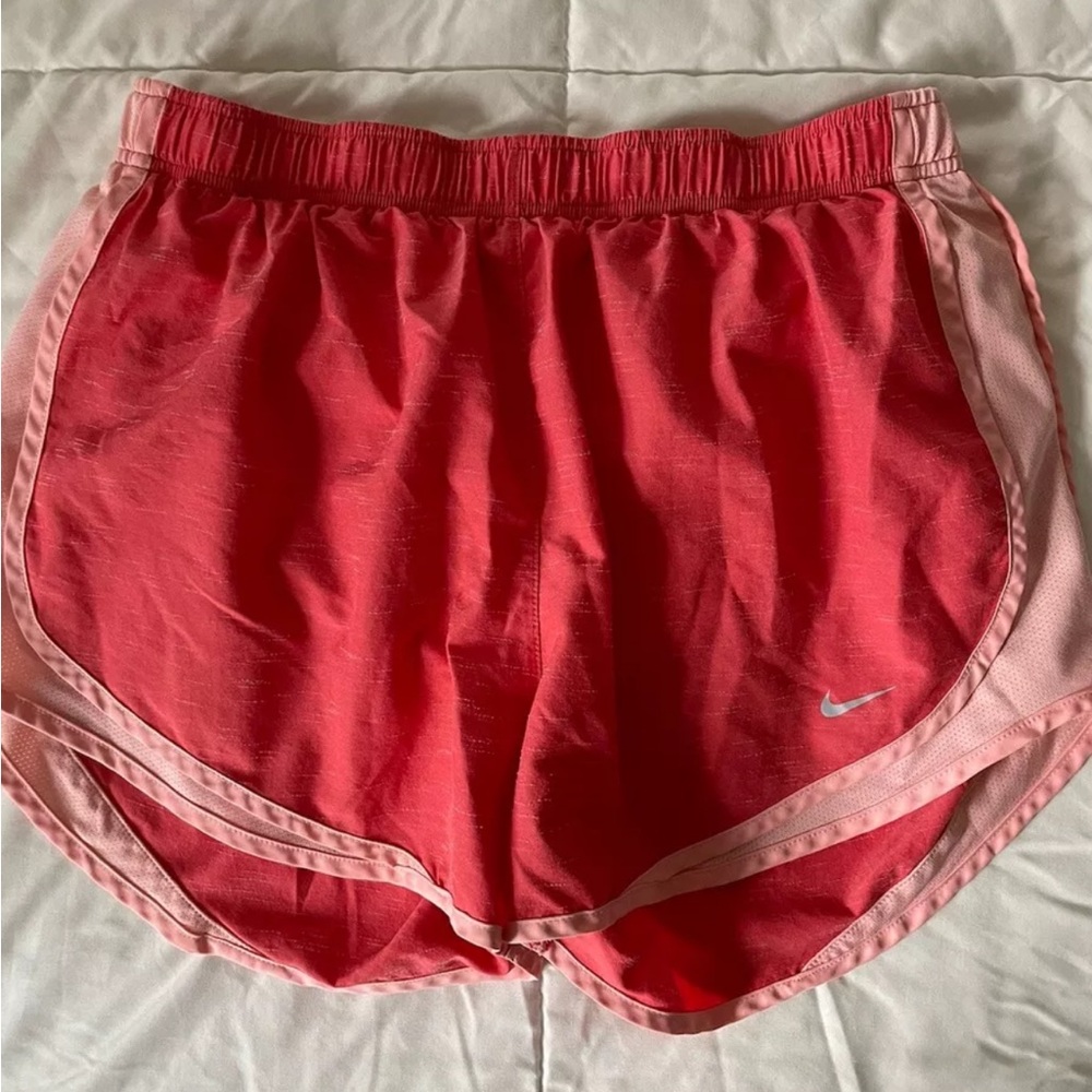 Women's Nike Tempo Soft Knit Coral / Orange Short - size XL